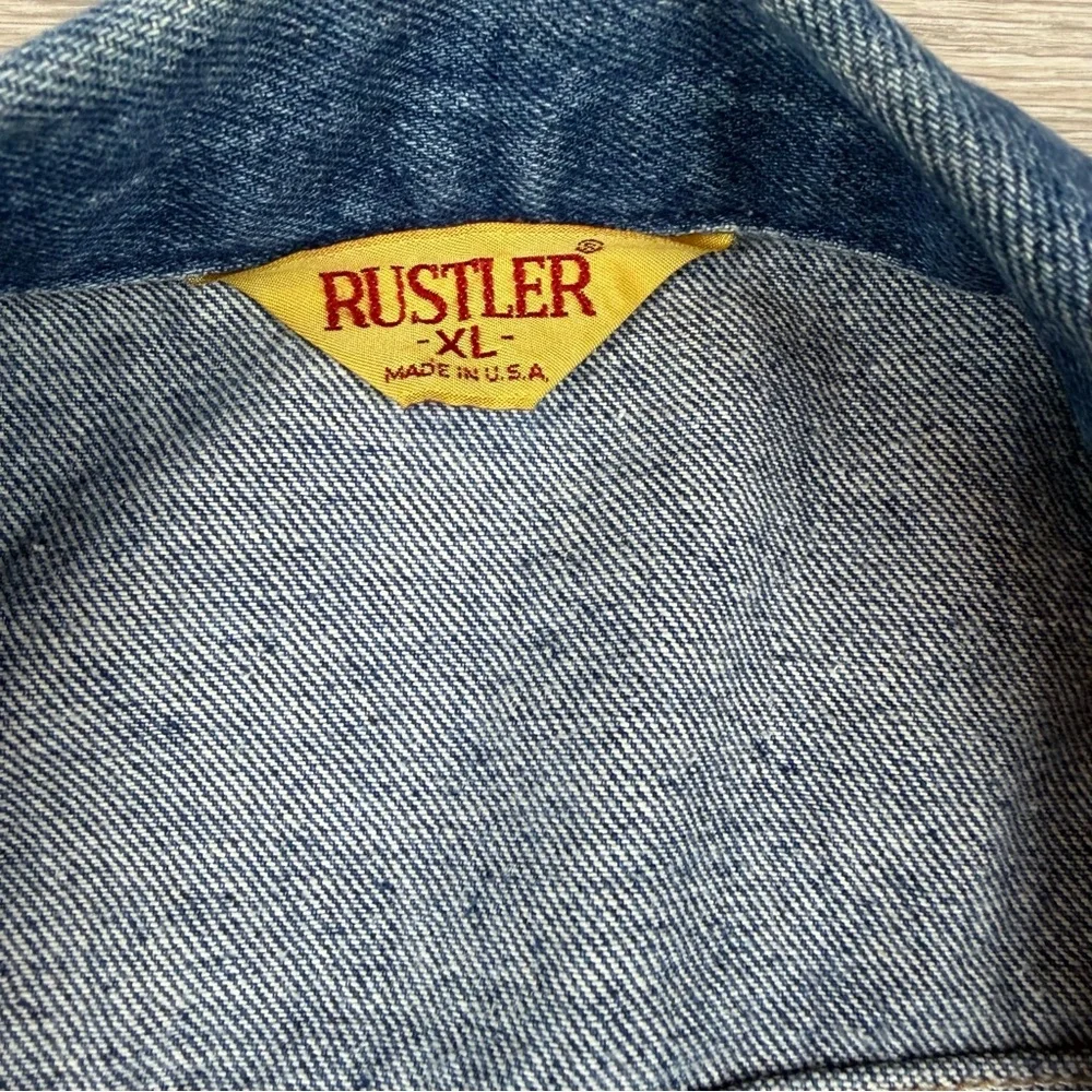Vintage 90s Rustler Dark Blue Denim Trucker Jacket Mens Size XL Made In USA - Picture 2 of 6